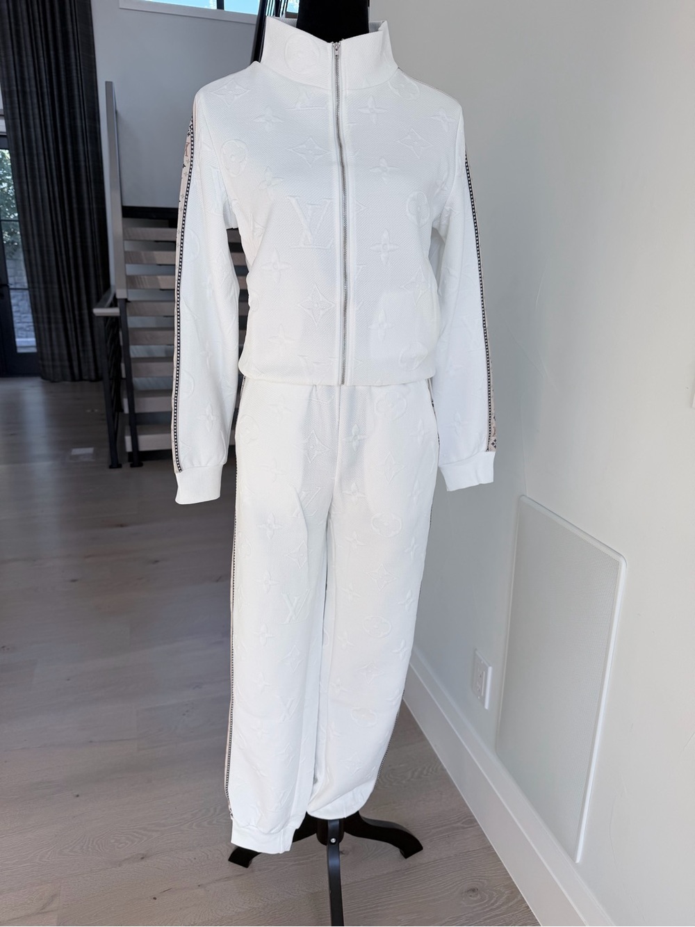 White Women's Zip-Front Track Suit Matching Set size S